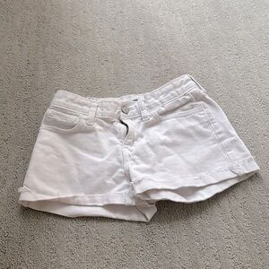 Adjustable white Old Navy shorts size 10